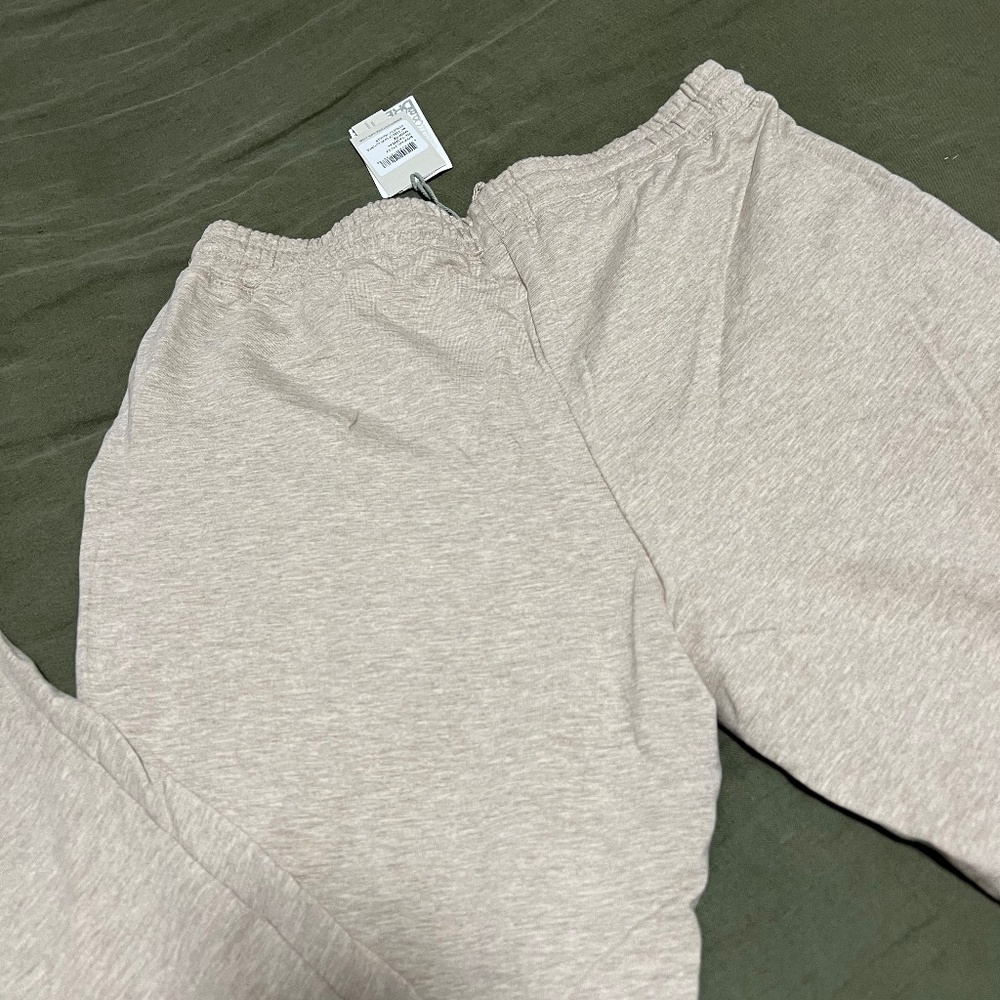 BAREFOOT DREAMS - NWT- MALIBU LOUNGE PANTS - MEDIUM - Picture 13 of 13